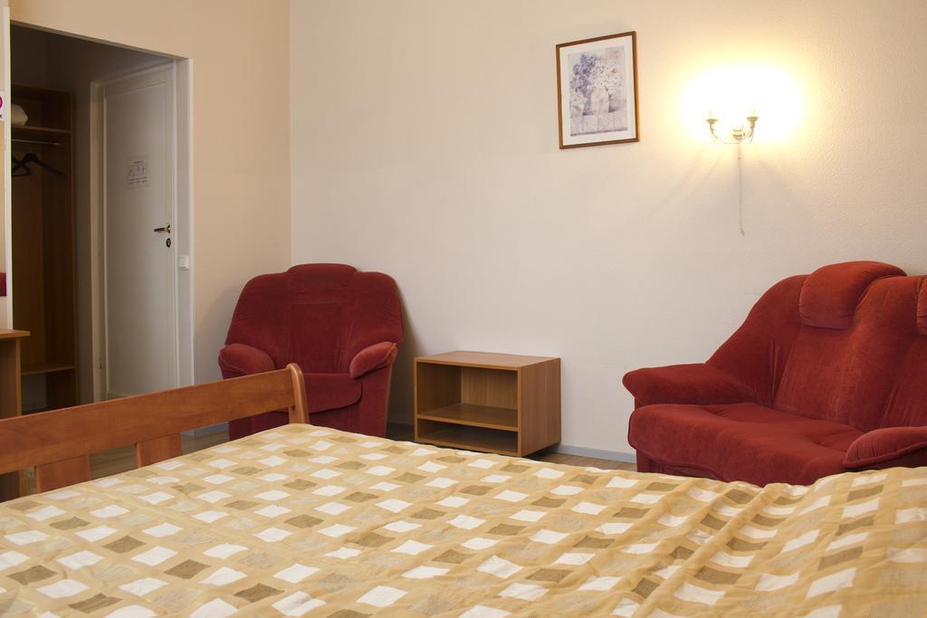 Lillekuela Hotel Reval Esterno foto